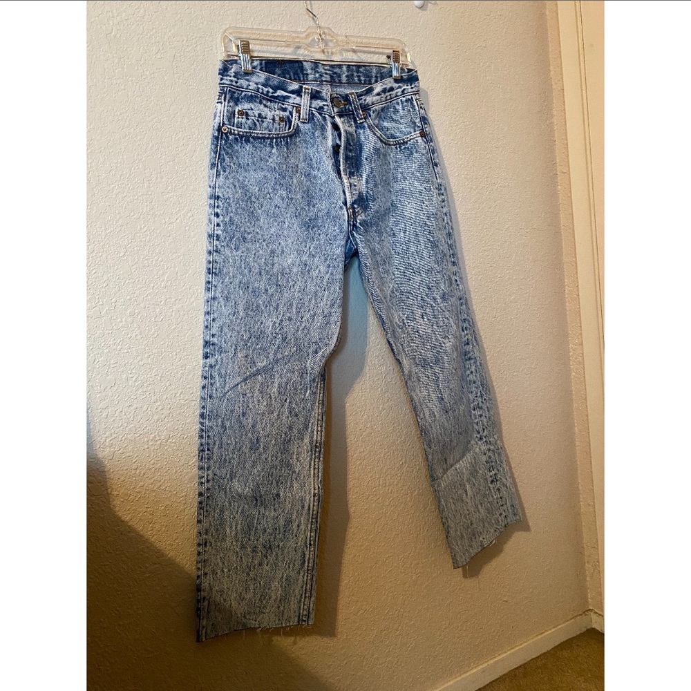 VINTAGE ACID WASH LEVI’s 501 CUT OFFS